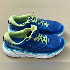 Hoka women’s sz 9.5
